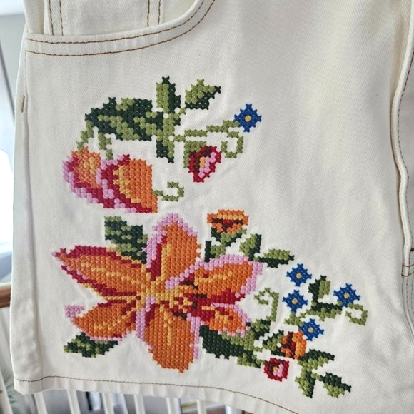 NWT Farm Rio Embroidered Floral Twill Shorts Size:L *RARE* - Picture 7 of 12